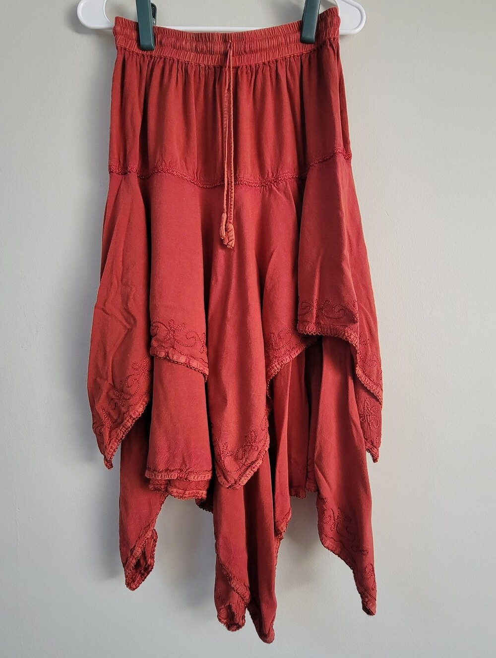 Flower Red Rayon Embroidered Handkerchief Hem Skirt Womens Size XS Hippie Boho